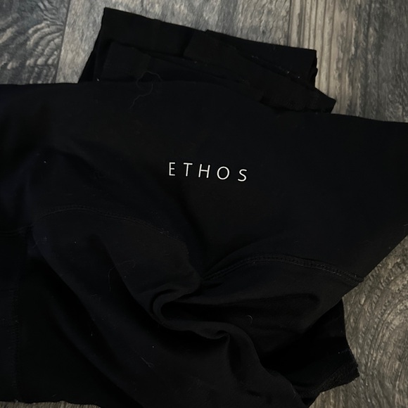 Set of 6 ethos and old navy Leggings Set - Camouflage, Green, and Black - Picture 10 of 15